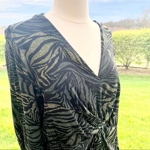 J.B.S. Ltd. Plus Size black sparkly holiday evening Top - Picture 6 of 14